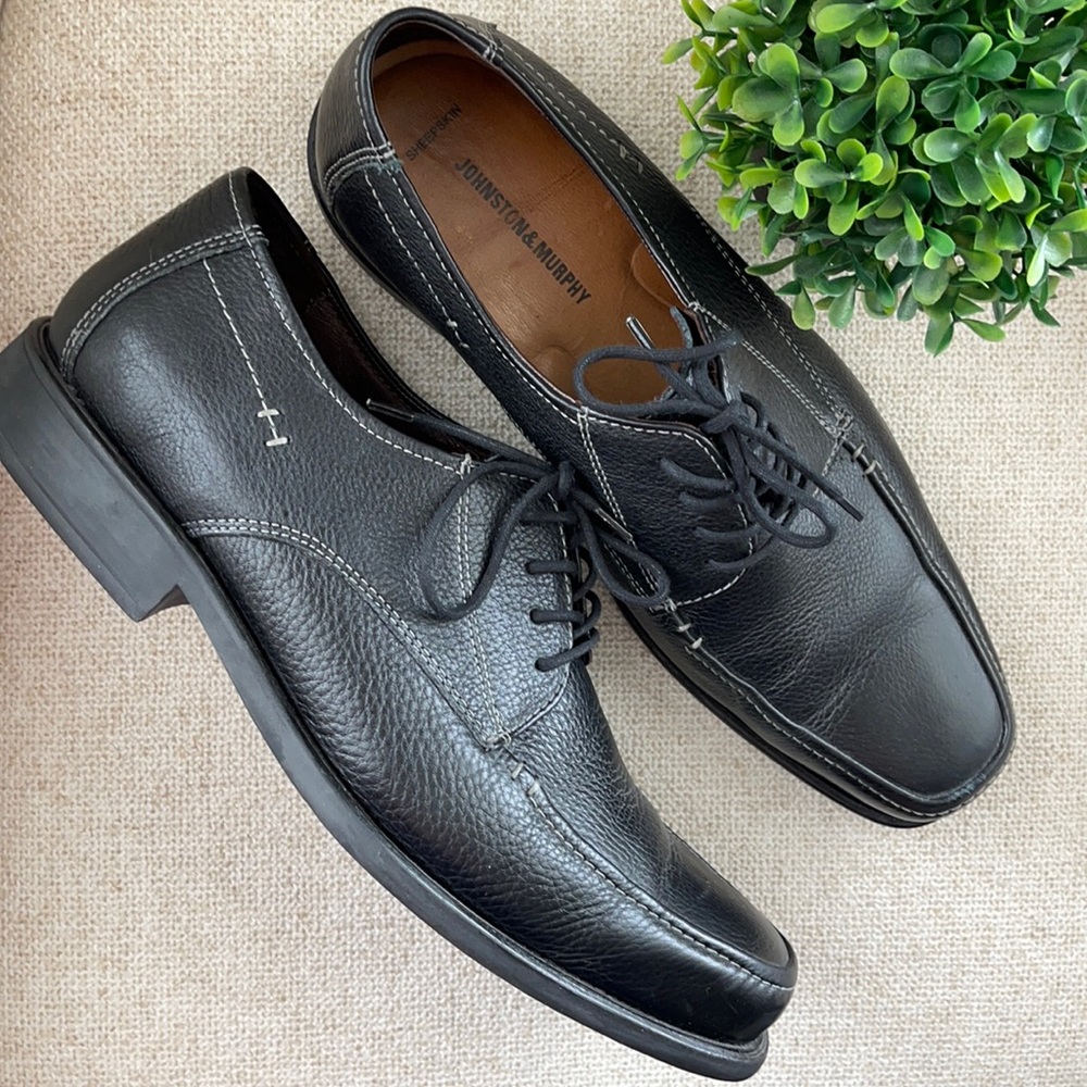 Johnston & Murphy men’s size 11 loafers
